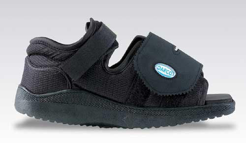 Darco Med-Surg Shoe Black Square-Toe Men’s – Adjustable, Cushioned, Durable Recovery Shoe