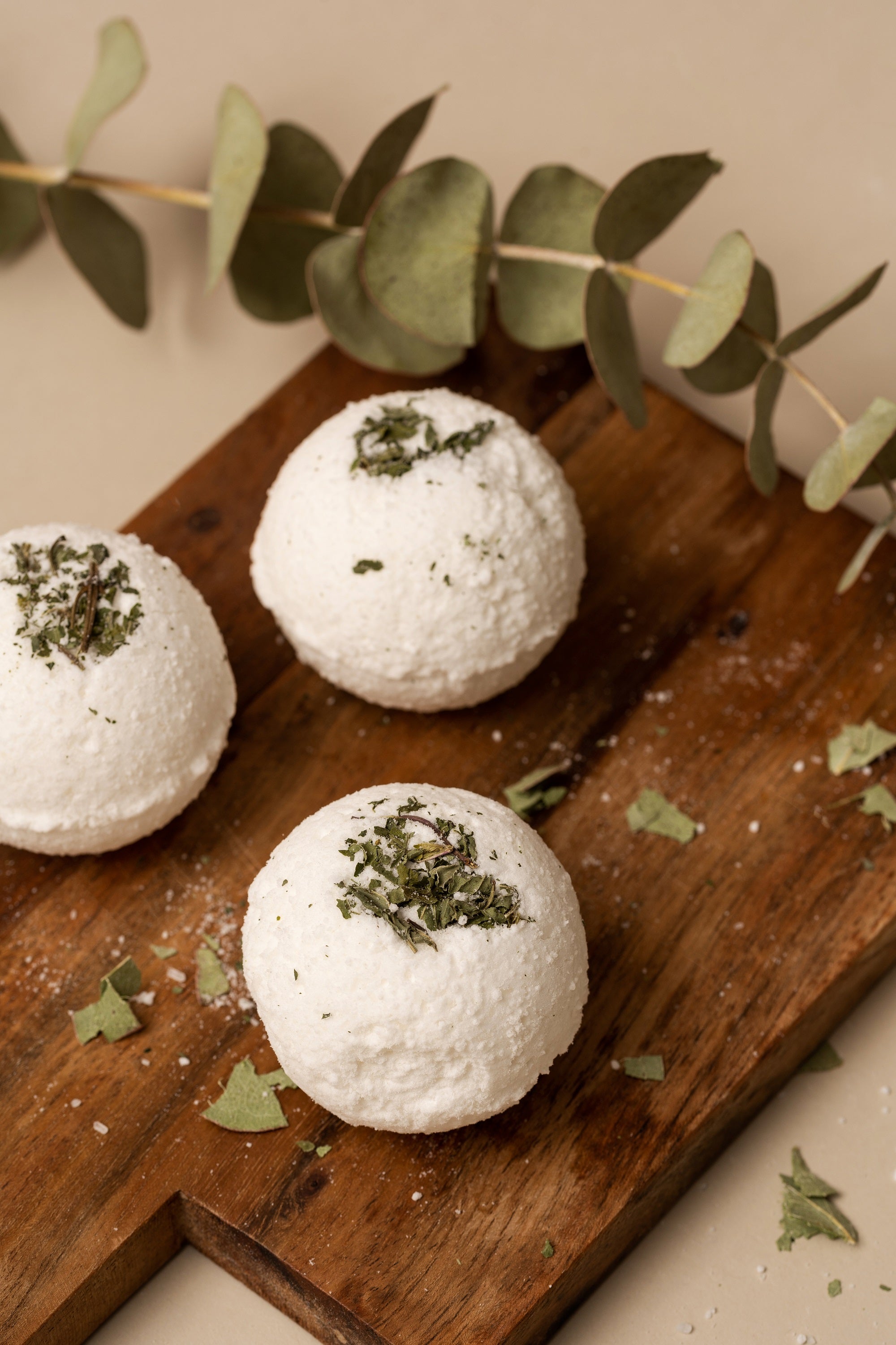 Bombe de Bain Menthe Poivrée & Eucalyptus – Vegan Bath Bomb