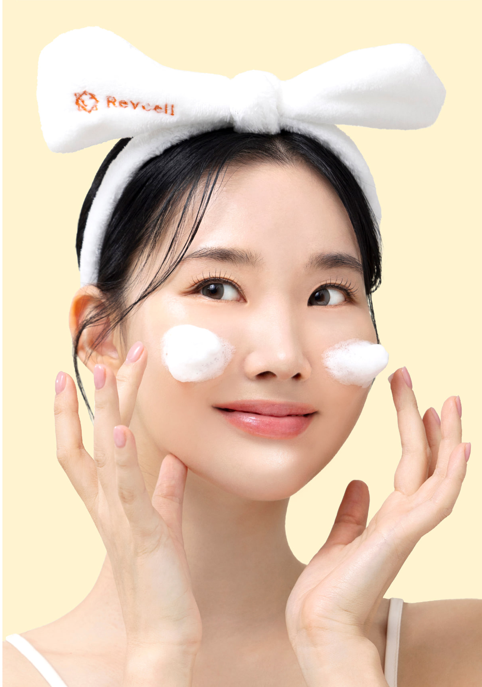 Revcell Vita Capsule Foam Cleanser (100 ml) | Gentle & Brightening