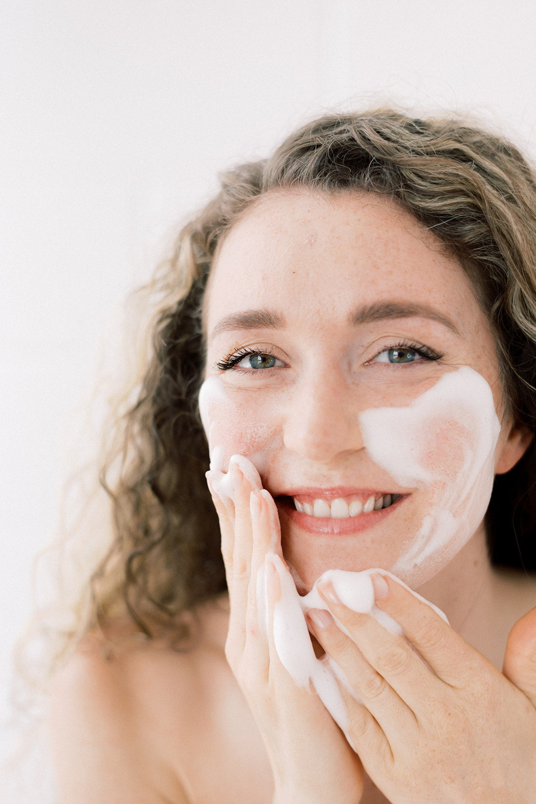 Bio Foaming Cleanser – Prebiotic Foaming Face & Body Cleanser