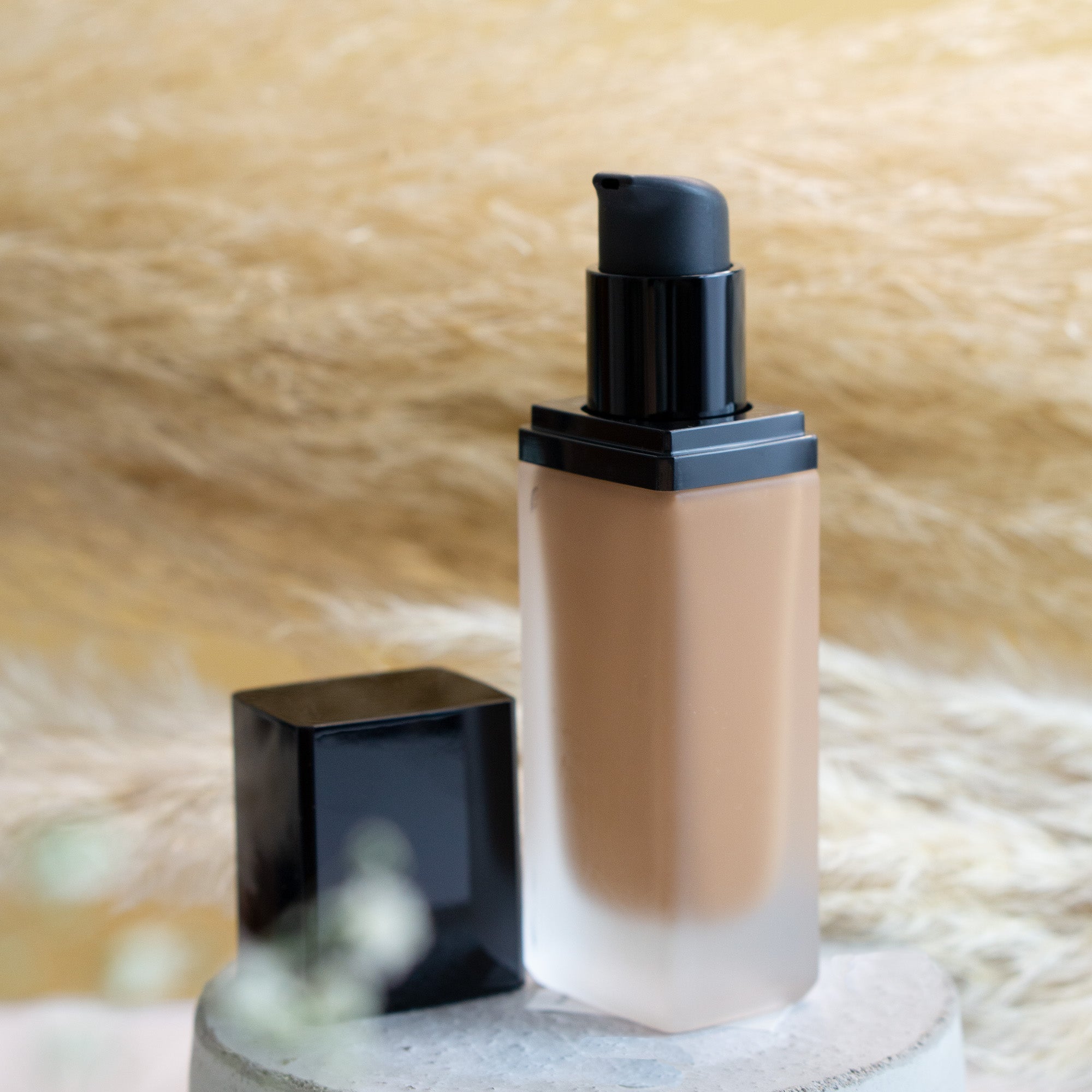 FencyGrace Hydrating Vegan Foundation – Brune 123, Natural Coverage & Radiant Finish