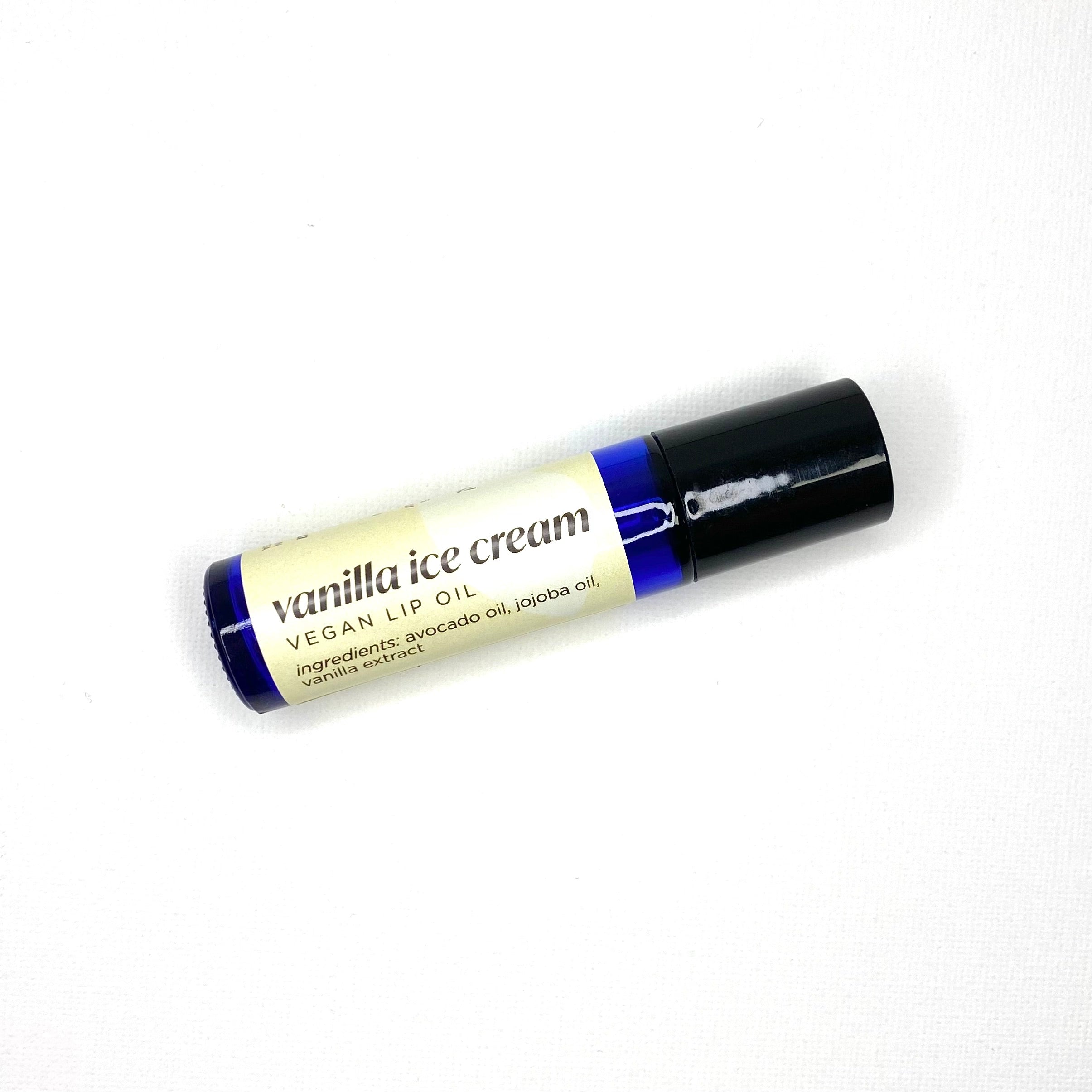 Vegan Lip Oil – Vanilla Ice Cream / Nourishing & Hydrating Roll-On