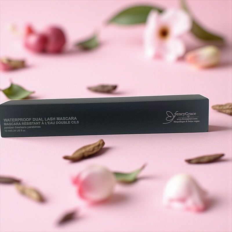 Volumizing and waterproof mascara for long lashes
