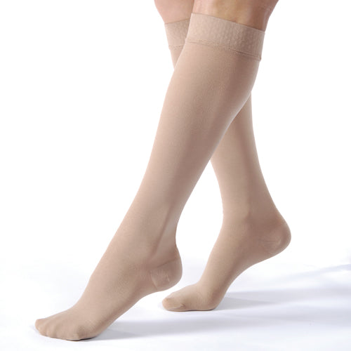 Jobst Relief Petite 20-30 mmHg Knee-High Closed-Toe Compression Stockings Medium Beige (Pair)