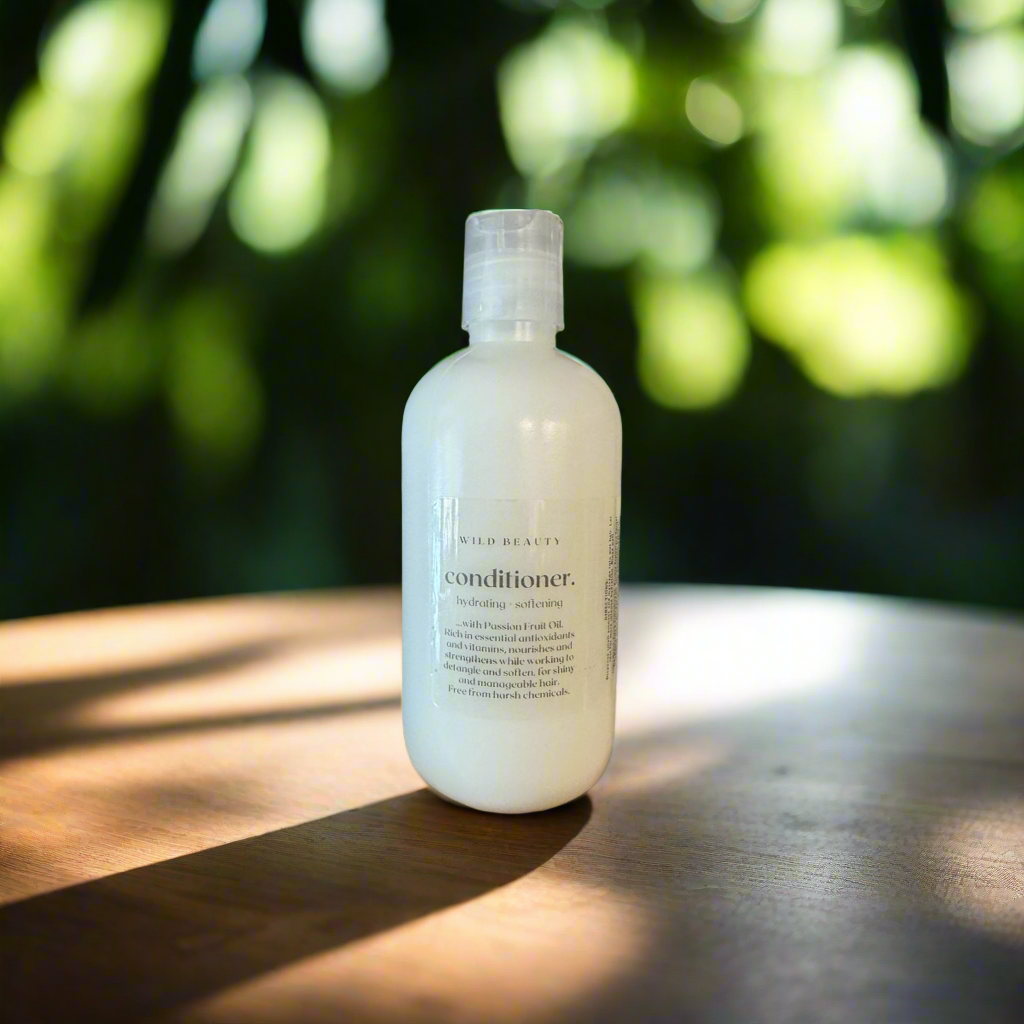 Hydrating Conditioner – Daily Moisture for All Hair Types, New Size & Packaging