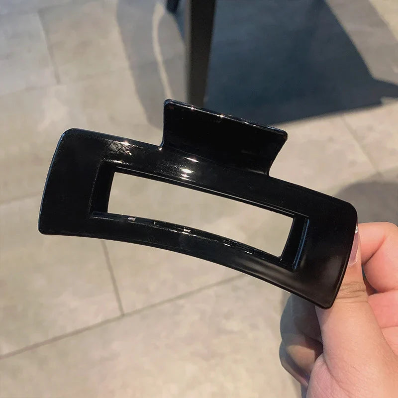 Retro Geometric Acrylic Hair Clip