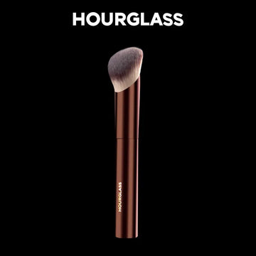 Hourglass Makeup Brush- No.21 Ambient Soft Glow Foundation Brush Face Brush