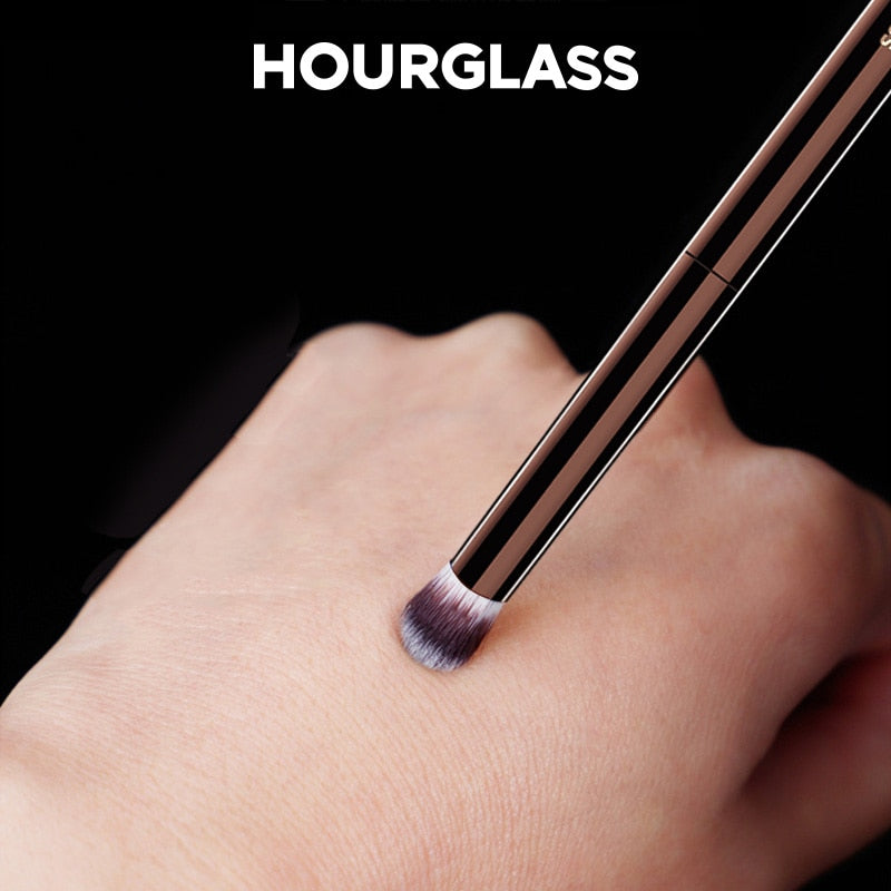 Hourglass Retractable Double-Ended Lip Makeup Brushes