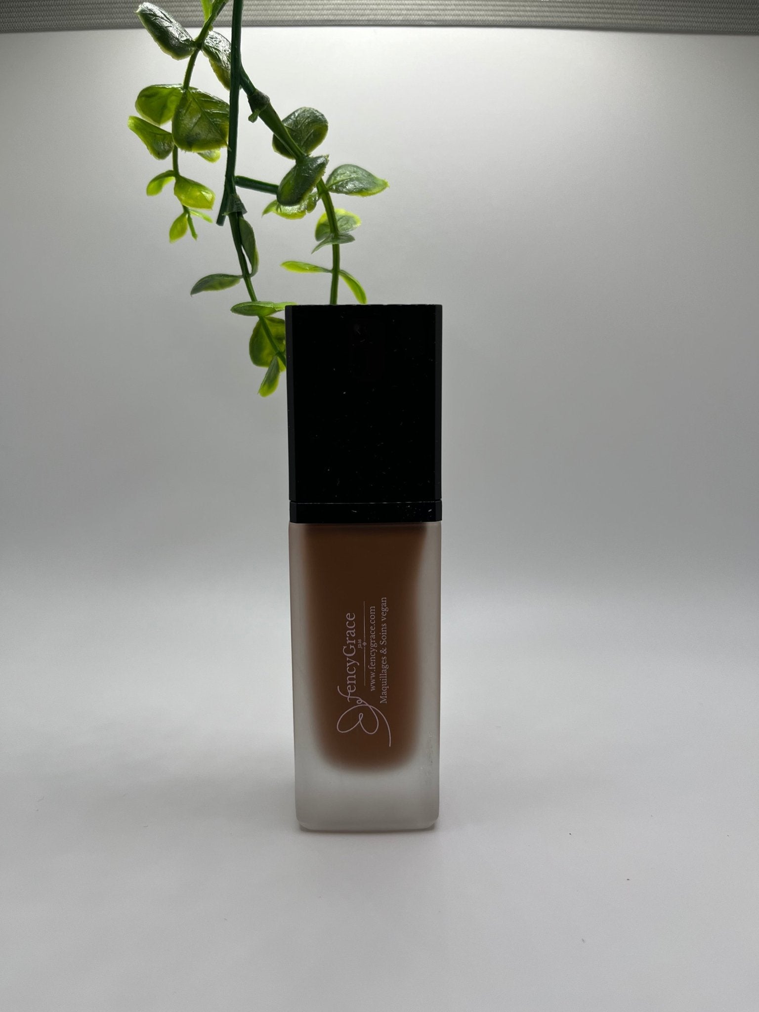 FencyGrace Hydrating Vegan Foundation – Miriam 101, Natural Coverage & Radiant Finish