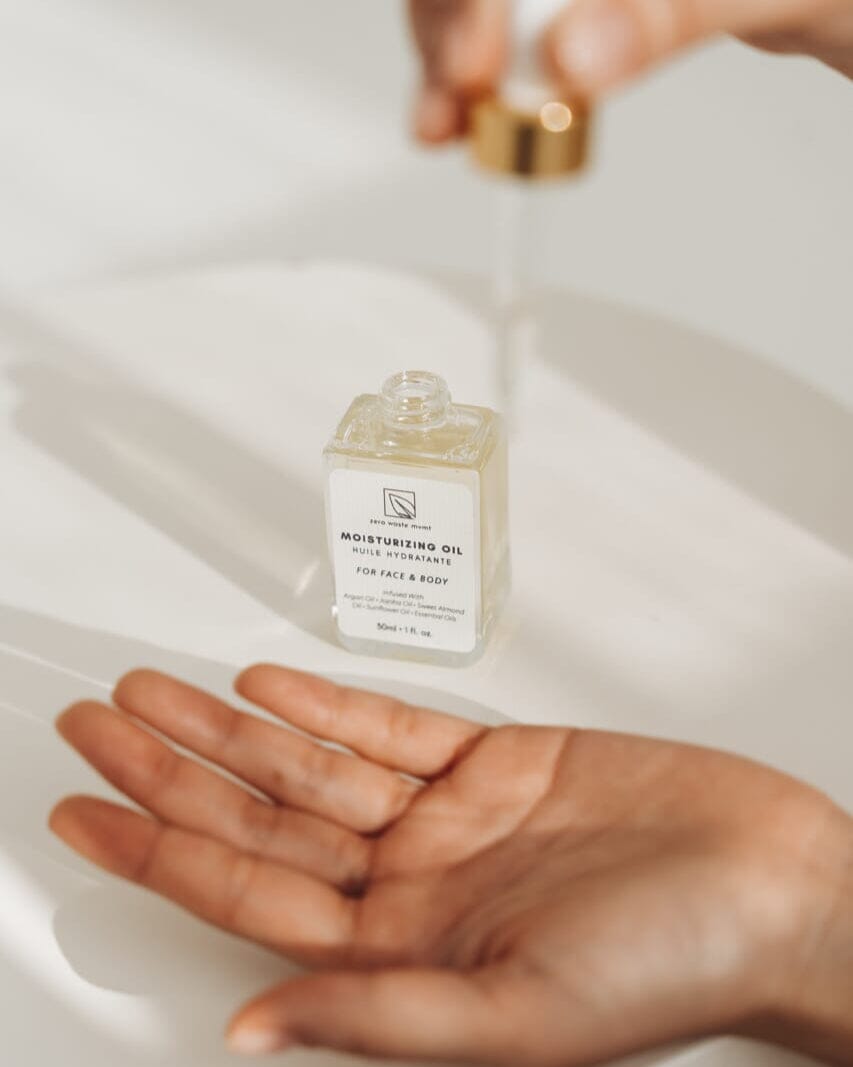 Moisturizing Oil – Botanical Blend for Deep Hydration & Radiant Skin