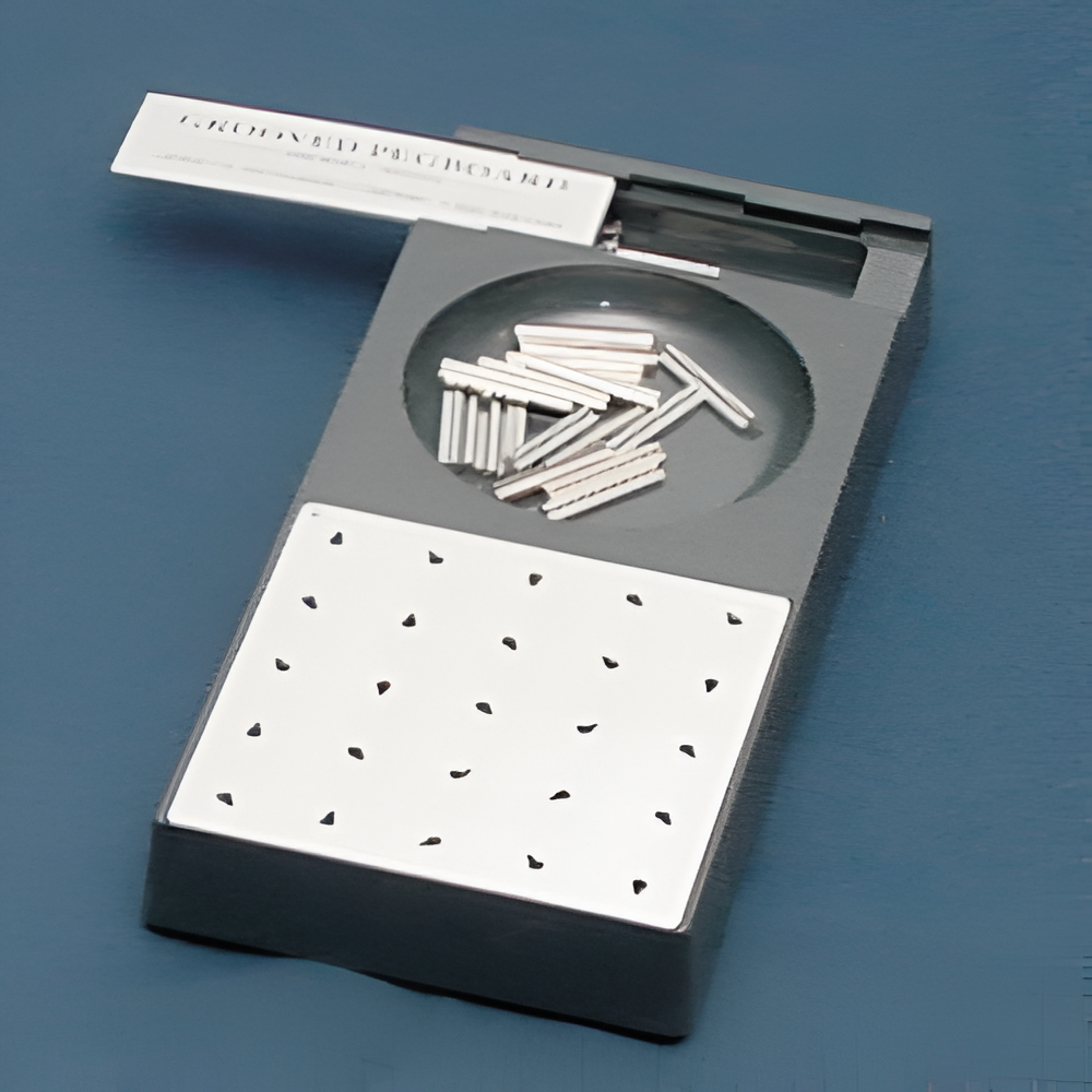 Grooved Peg Board Test – Fine Motor Skills & Hand-Eye Coordination Assessment